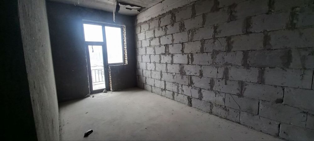 Арзон нархда 2 хонали гиштли квартира тезда сотилади