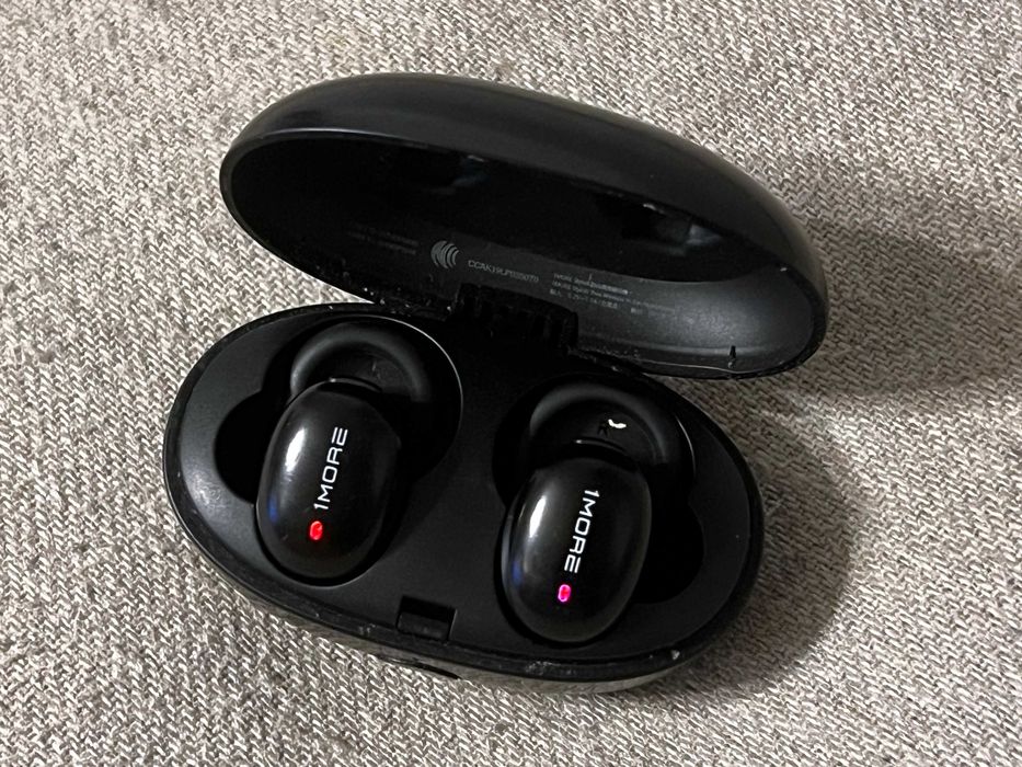 Casti wireless 1MORE Stylish True Wireless E1026BT cu carcasa