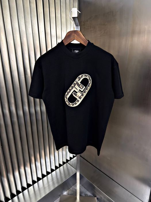 Мъжки тениски различни модели