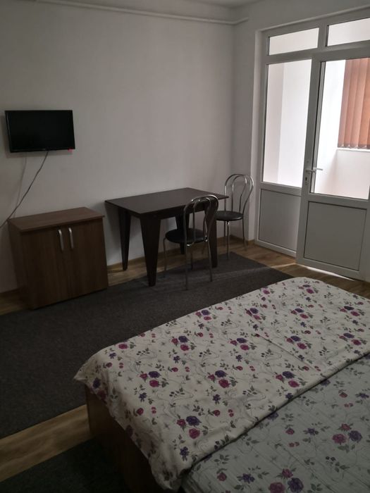 Inchiriez garsoniera