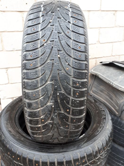 Комплект зимних шин