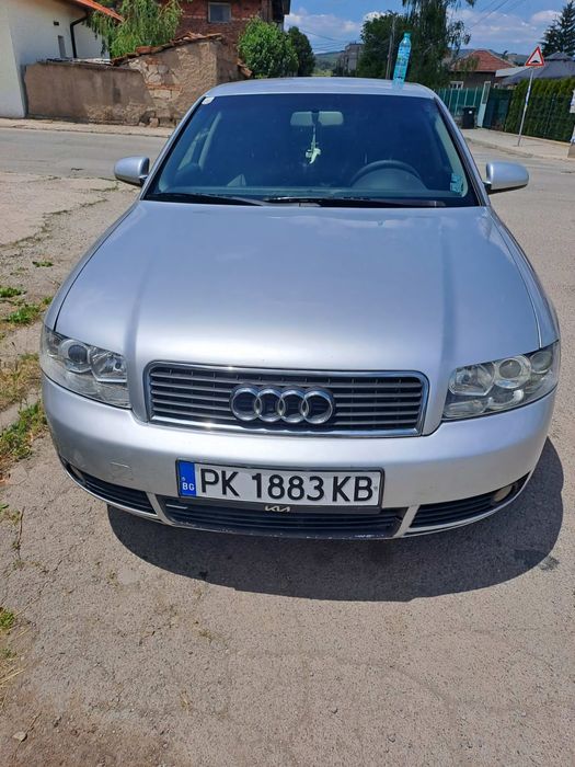 Автомобил Ауди А4