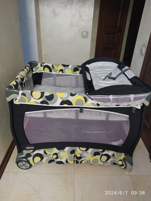 Спально-игровой манеж Chicco