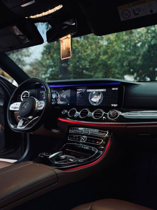 Mercedes E220d AMG 9g-Tronic