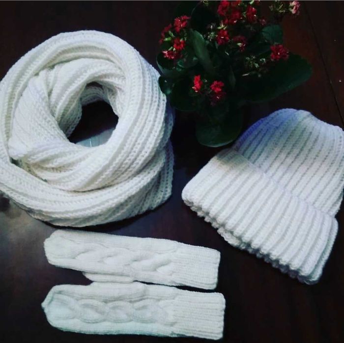Вязаные шапки на заказ