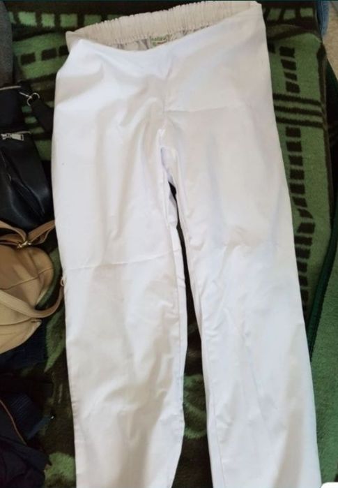 Pantaloni albi medicali NOI