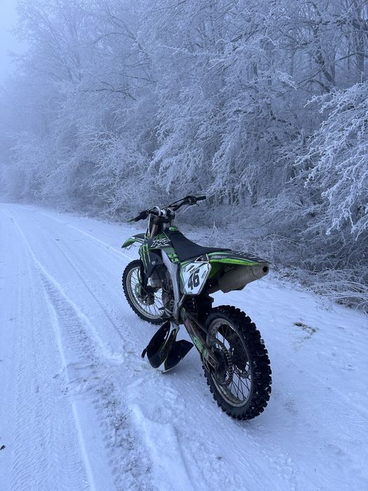 Se vinde kawasaki kx450 f 2010 in stare forte buna de functionare
