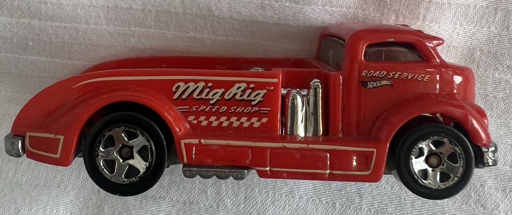 Masinuta Hot Wheels Mig pig