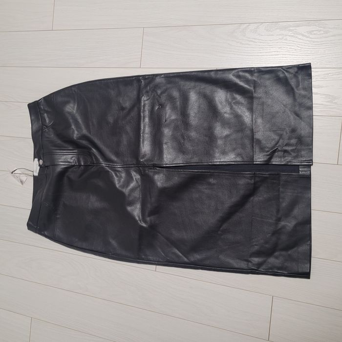 Fusta imitatie piele Mohito