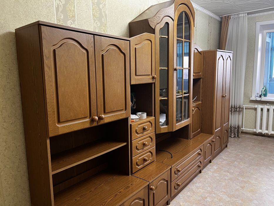 Продам гарнитуру гостинную