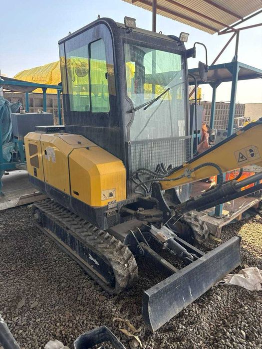 Yangi Mini Ekskavator Sotiladi – 2023-yil