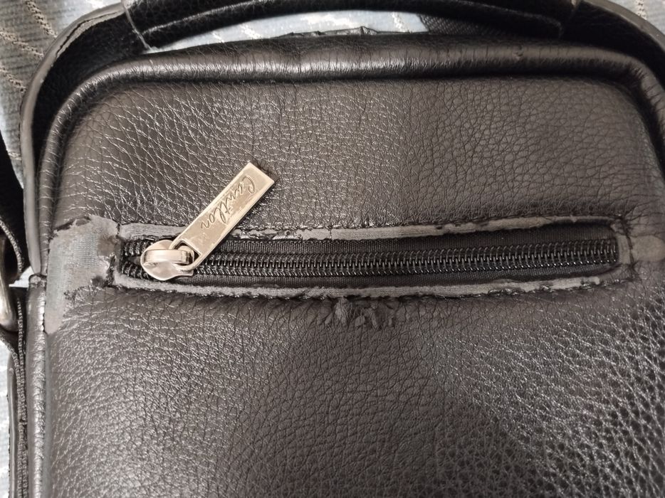 Продам барсетку кожзам б/у