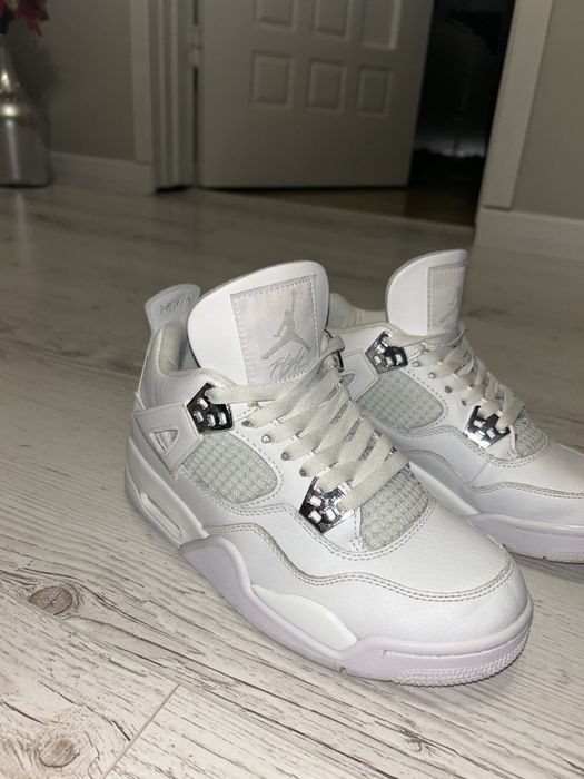 Adidasi Jordan 4 albi