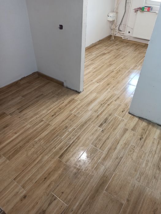 Meserias - faianta, gresie , parchet , glet, montaj usi, etc.