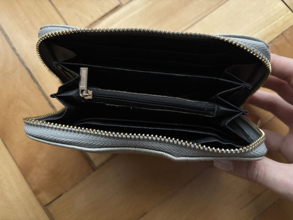 Дамско портмоне с цип