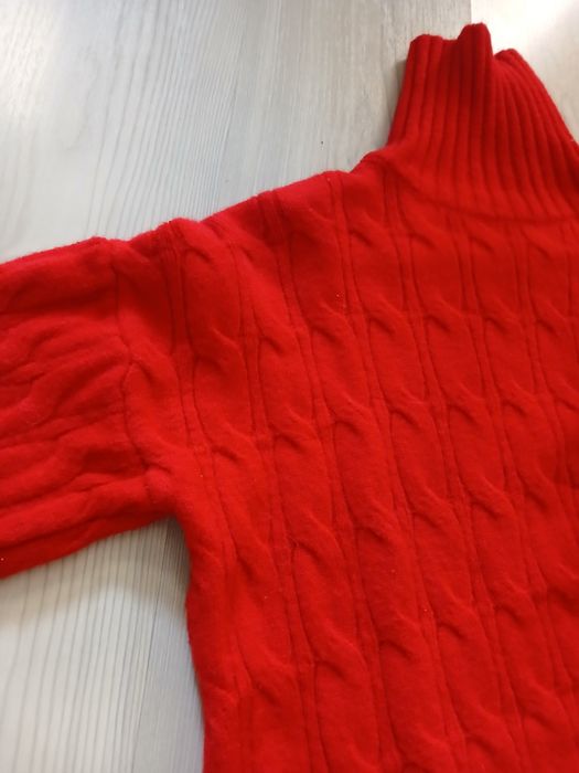 Свитер укороченный