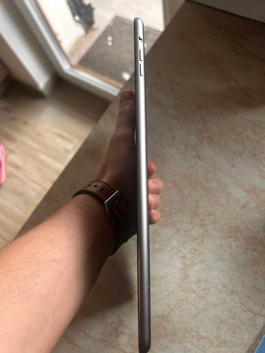 iPad Air 16 GB Grey- Wi-Fi stare foarte buna