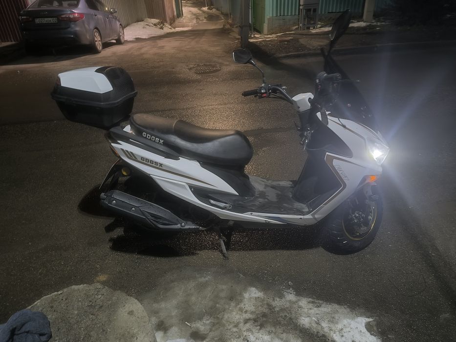 Мопед Maxi 2025 года