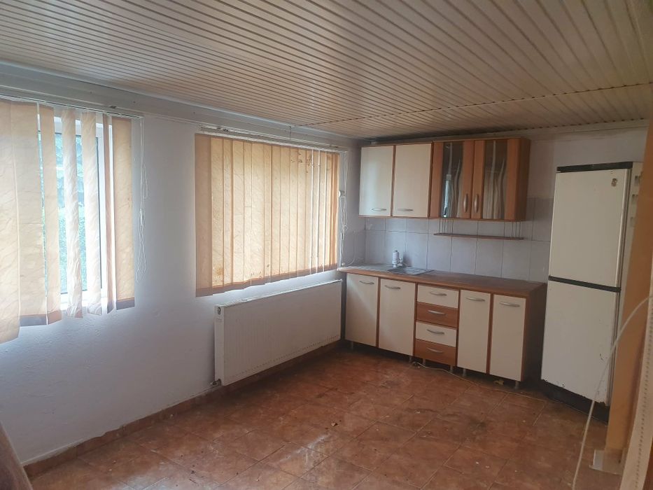 Spatiu comercial de vanzare - Rovinari