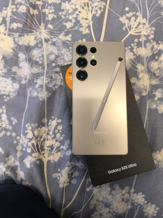 Vând s-au schimb Samsung Galaxy S25 Ultra 5G Titanium Greey