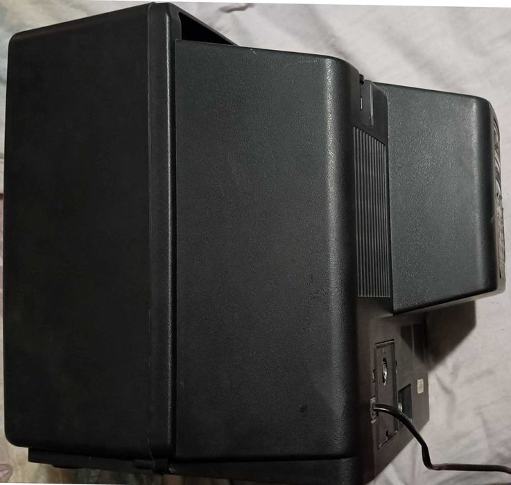 Телевизор Shivaki.