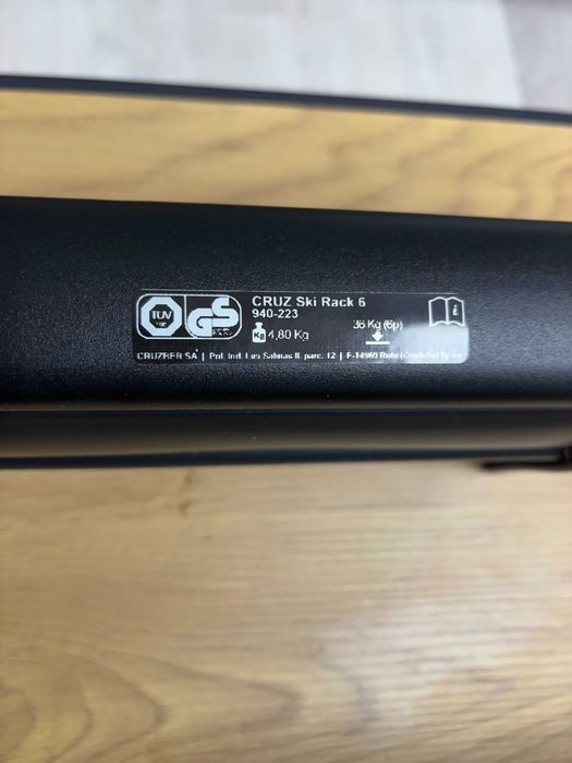 Багажник за ски и сноуборд CRUZ 6 BLACK