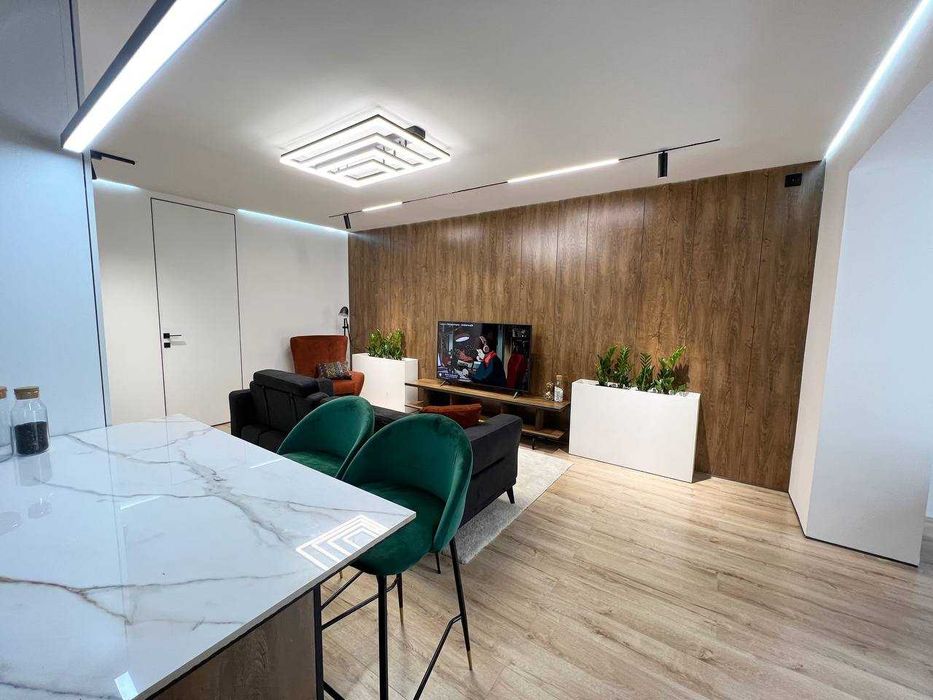 БИЙ Буз Базар 2х ком 80кв сдам после ремонта БЕЗ ЗАГСА! Никто не жил!