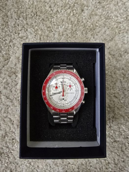 Часовник Omega x Swatch mod в метален кейс на Pagani design