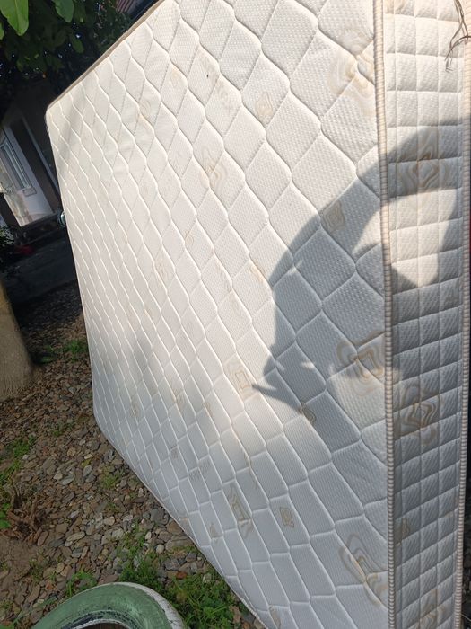 Urgent Saltea de pat. Nouă 200*160
