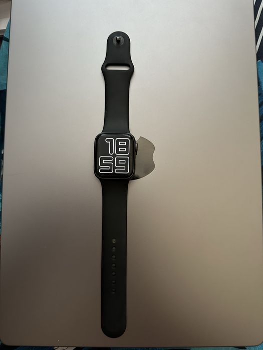 Apple Watch 4 40mm GPS, Aluminium Case, Sports Band