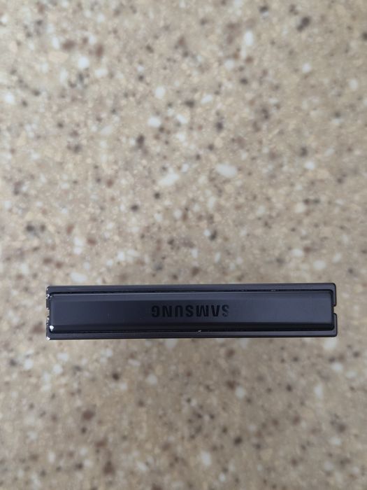 Samsung Galaxy Flip 7
