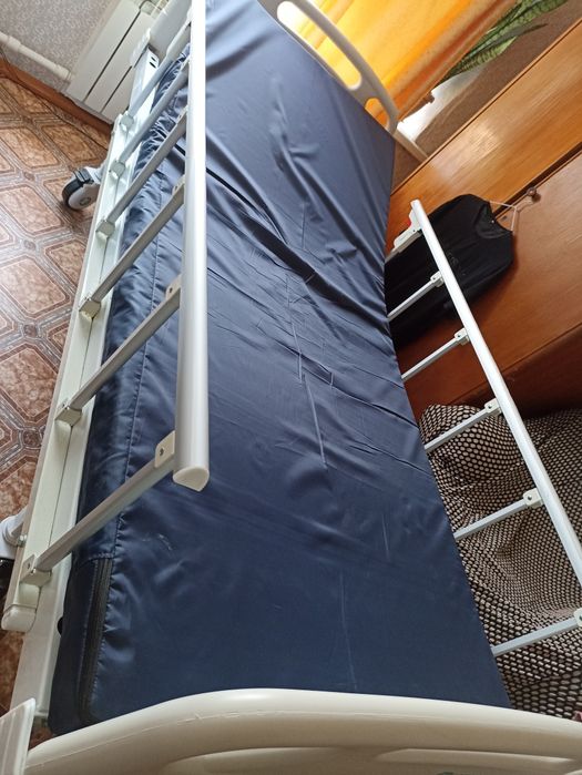 Кровать медицинская