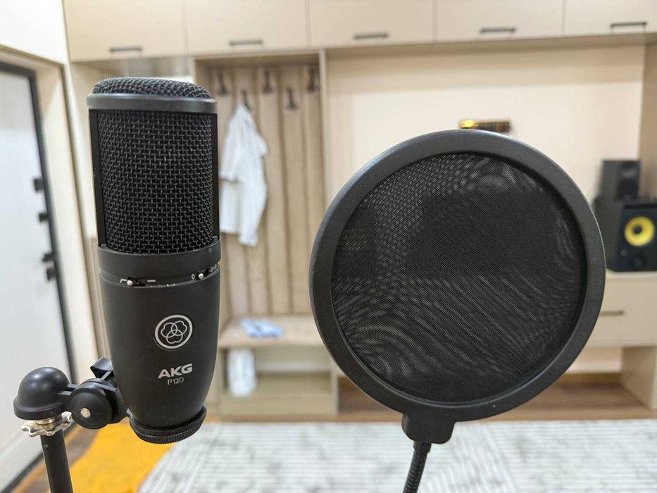 Продаётся Миди Клавиатура CARBON 61 В отличном состоянии 5 октавный