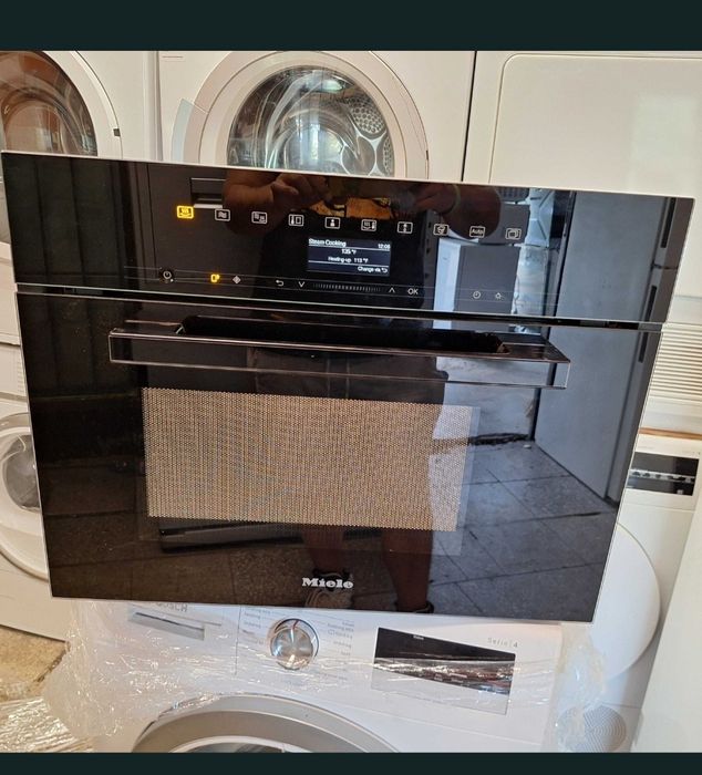 Микровълнова с парна фурна Миеле серия 7440 за вграждане