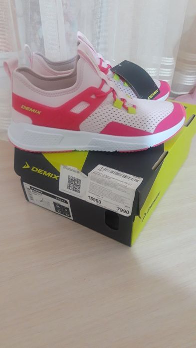 Кроссовки на девочку 34 размер