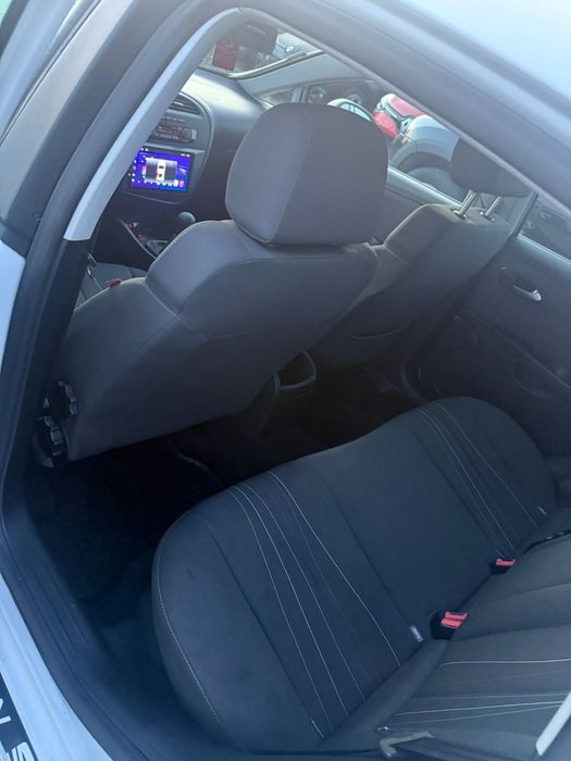 SEAT Leon 2012 — imagine 4