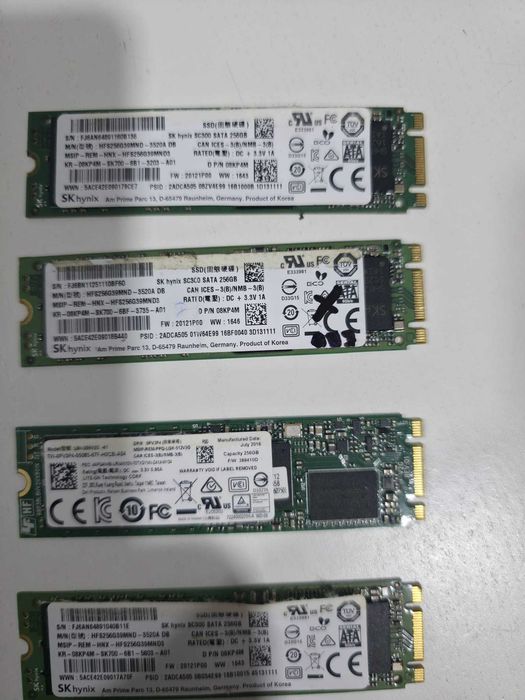 Lot SSD M.2, 256 GB - NVMe si SATA