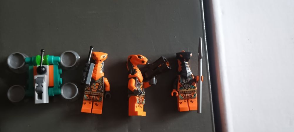 Figurine lego Ninjago dau la schimb (trade) caut persoane serioase pentru schimb (trade) și dacă aveți o nelămurire să-mi scrieți tot în privat .!.!.!