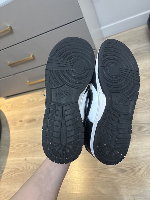 Продам кроссовки