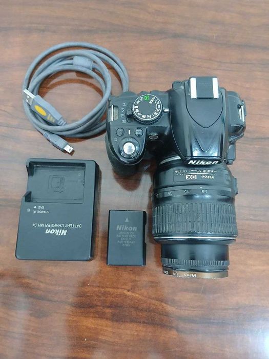 Nikon D3100 fotoaparat