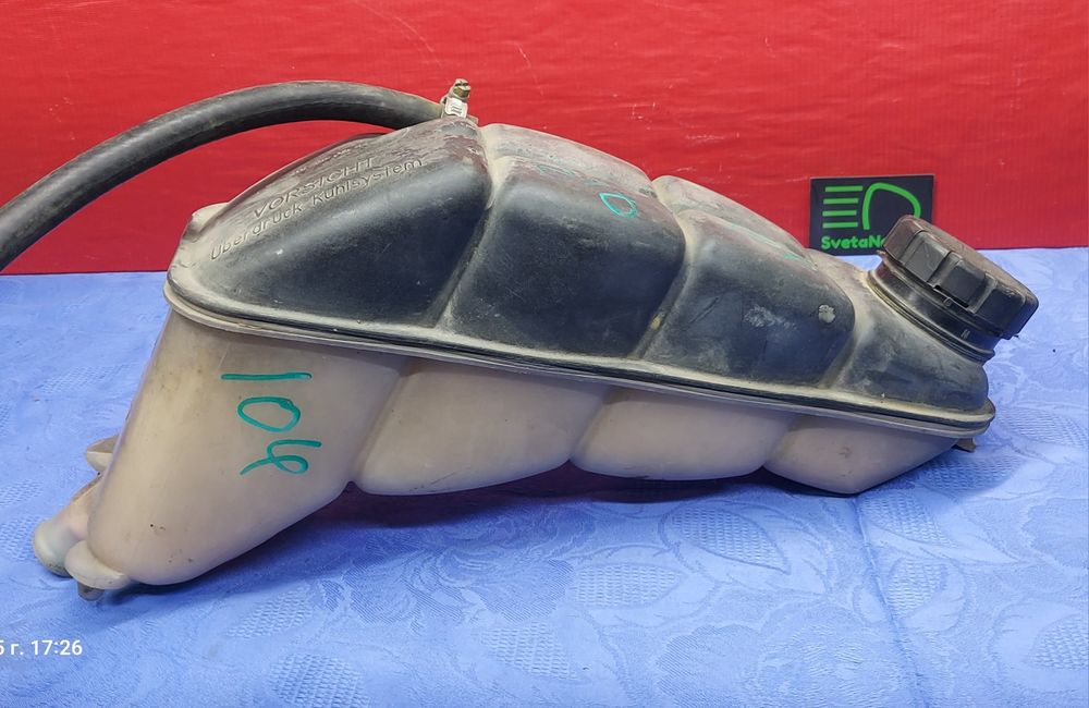 Расширительный бачок охлаждающей жидкости Мерседес Е W210 запчасти