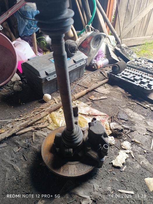 Продам на Ауди 80 б 3