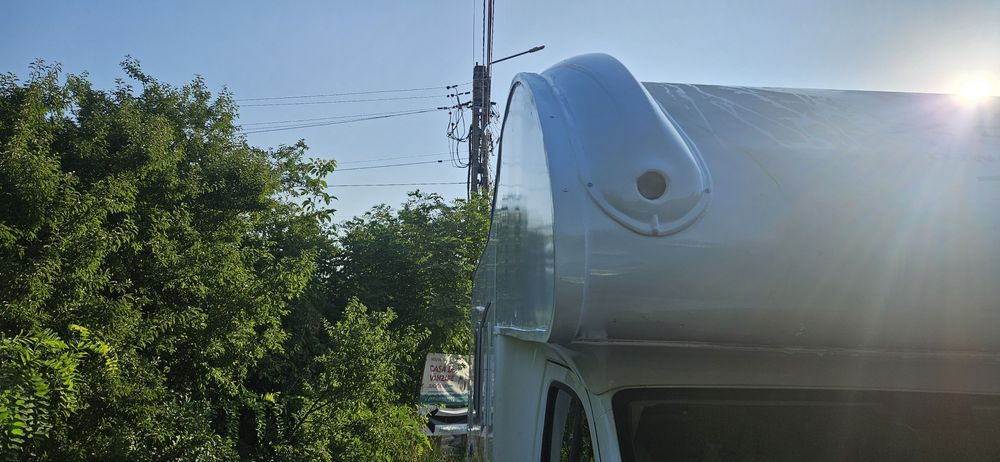 Reparatii bari auto si tinichigerie/vopsitorie
