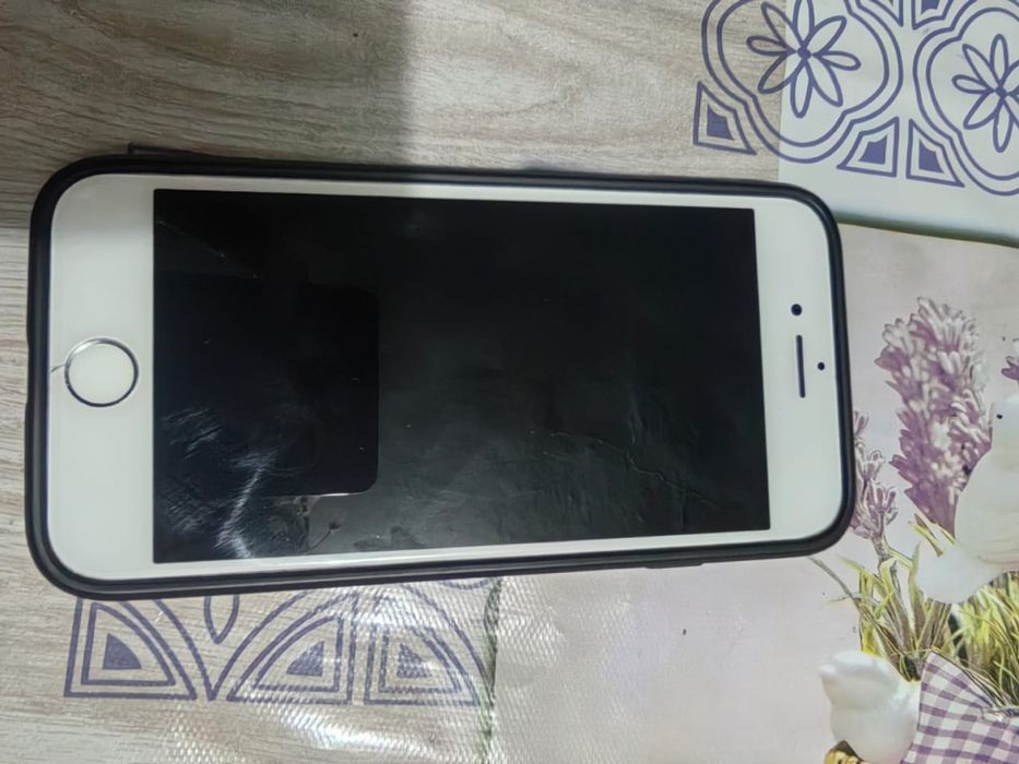 айфон 7 срочно продам