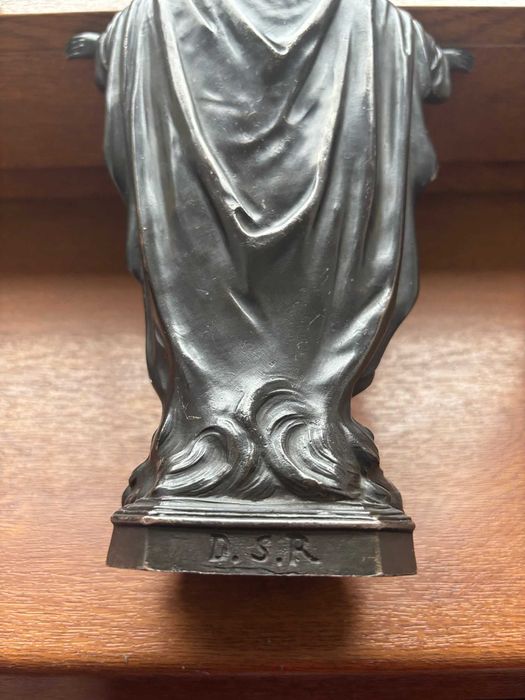 Statuetă cu Iisus Hristos din antimoniu vopsit/marcaj D.S.R/H=25cm/G=1,600kg.