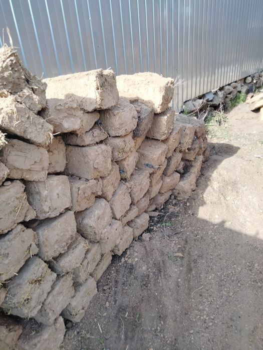 Продам саман б/у