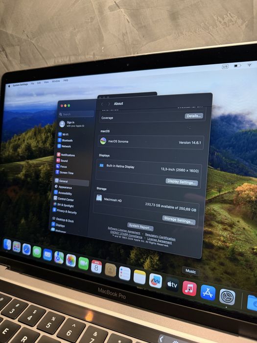 КАТО ЧИСТО НОВ Macbook Pro 2020 13.3" 256 GB