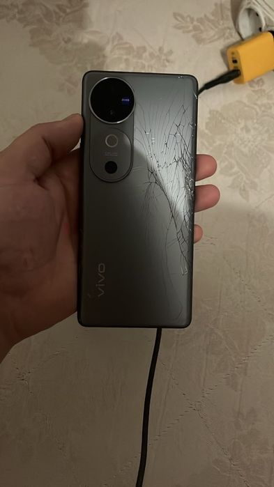Vivo v 40 pro 256