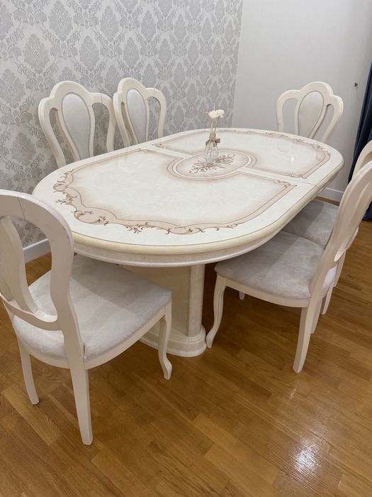 Стол и 6 стульев