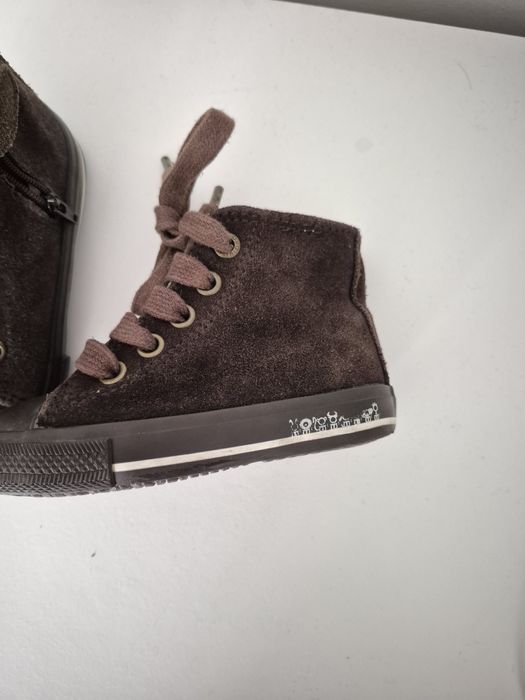 Ghetute copii marimea 23